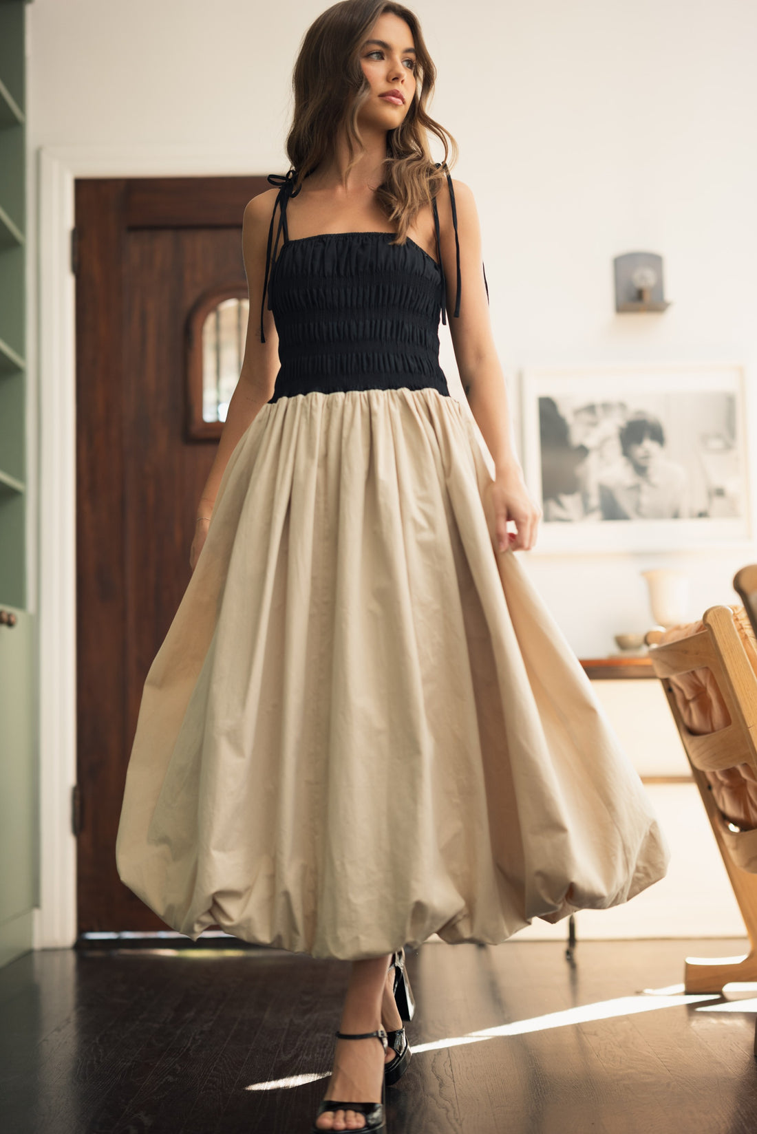 Elegant Two-Tone Balloon Maxi Dress
