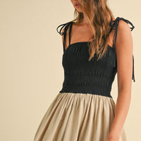 Elegant Two-Tone Balloon Maxi Dress