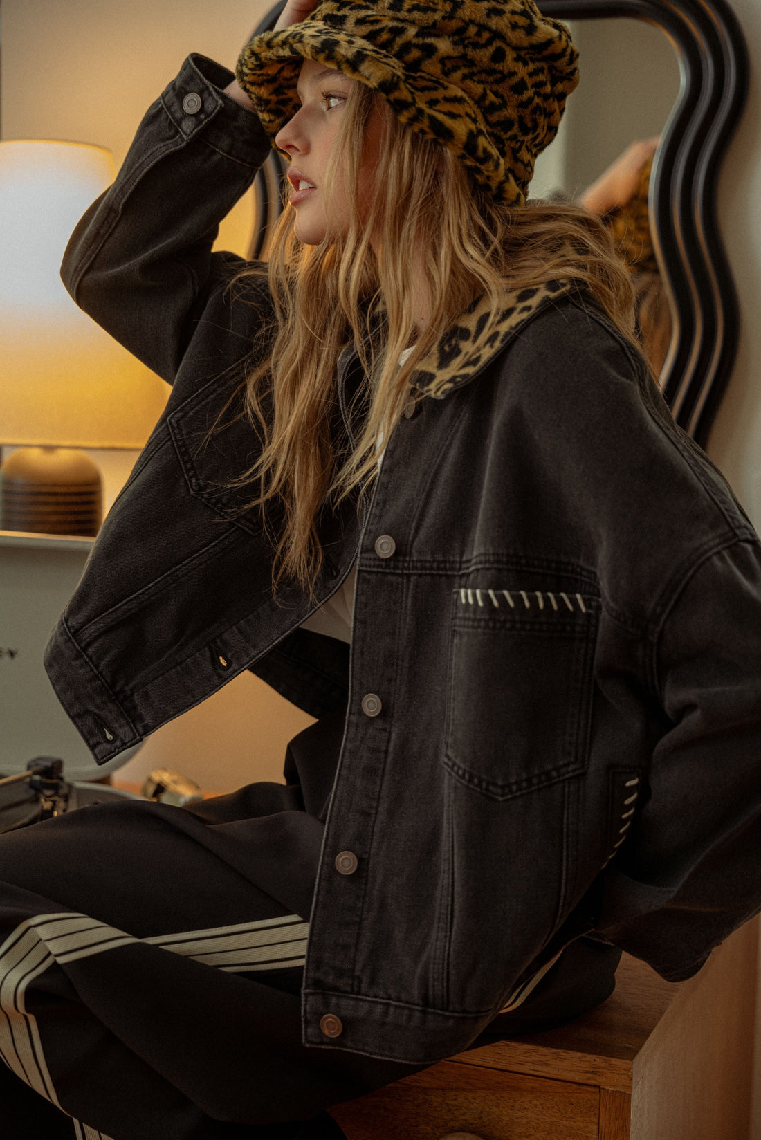 Oversized Black Denim Jacket with Leopard Print Collar