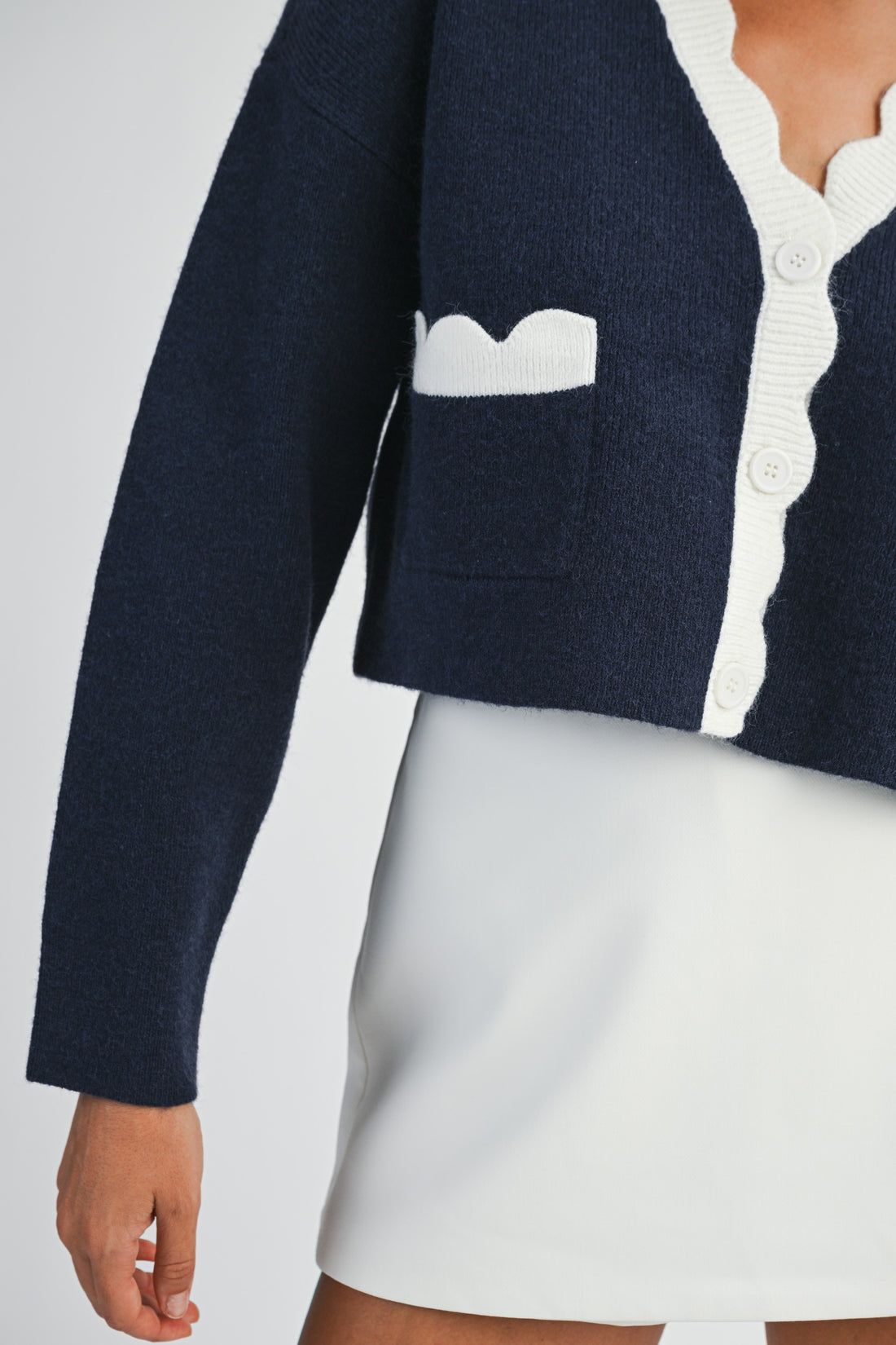 Scalloped Trim Cropped Cardigan