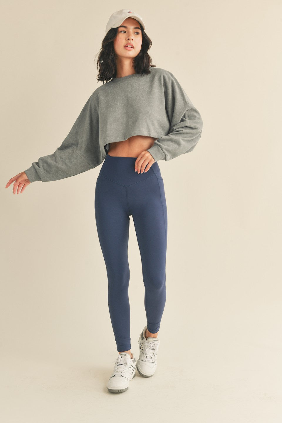 Mineral Wash Soft Cropped Sweatshirt